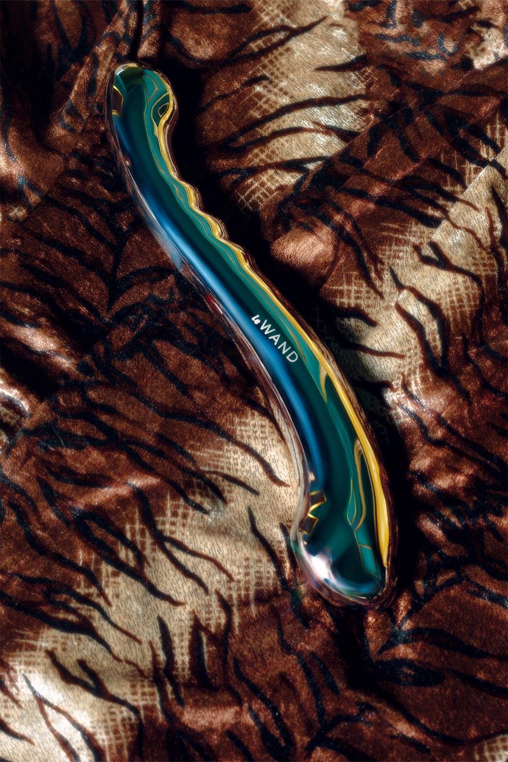 Le Wand Contour RVS Dildo van 2 KG - Luxe Dubbelzijdige Stalen Dildo - Afbeelding 5